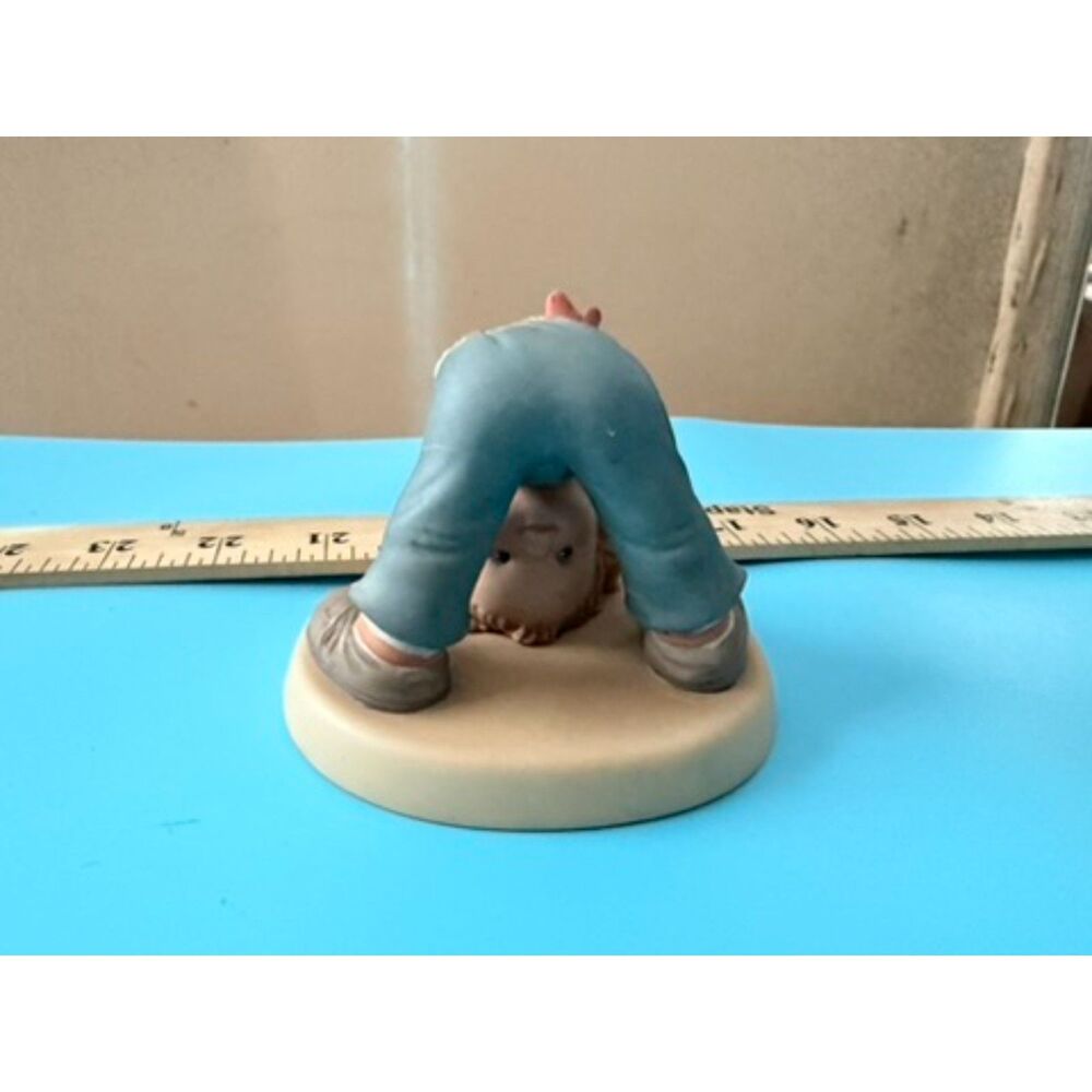 1989 Enesco "Im not as backwards as I look" fig